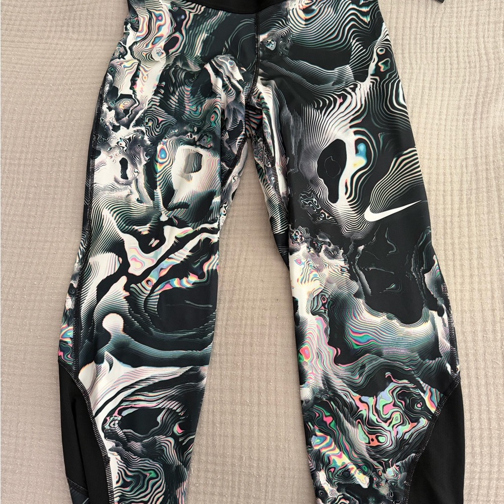 Nike Black and White Swirl Leggings